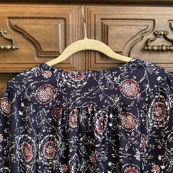 Ann Taylor Blouse Size M - Picture 7 of 9